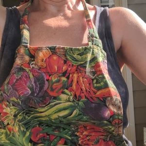 vintage gardener apron one size with veggies